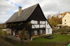 hrázděno - roubený dům v Zubrnicích